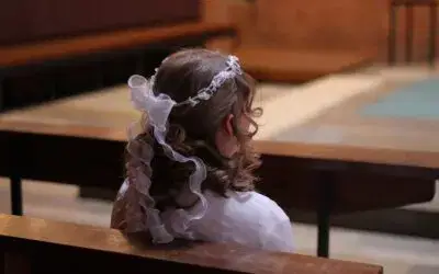 5 Tips to Capture Your Child’s Confirmation Outfit in Photos