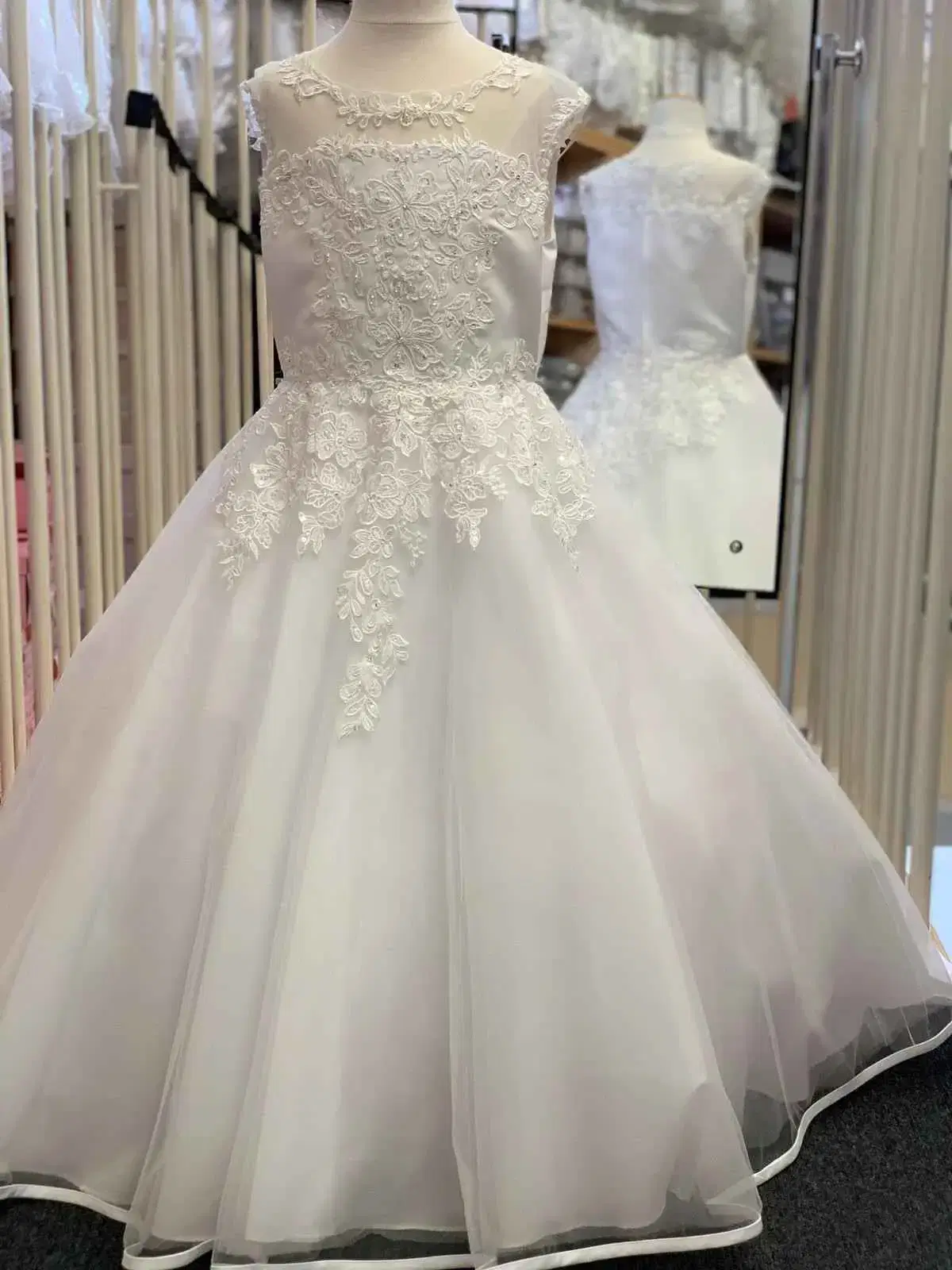  Lace wedding dress