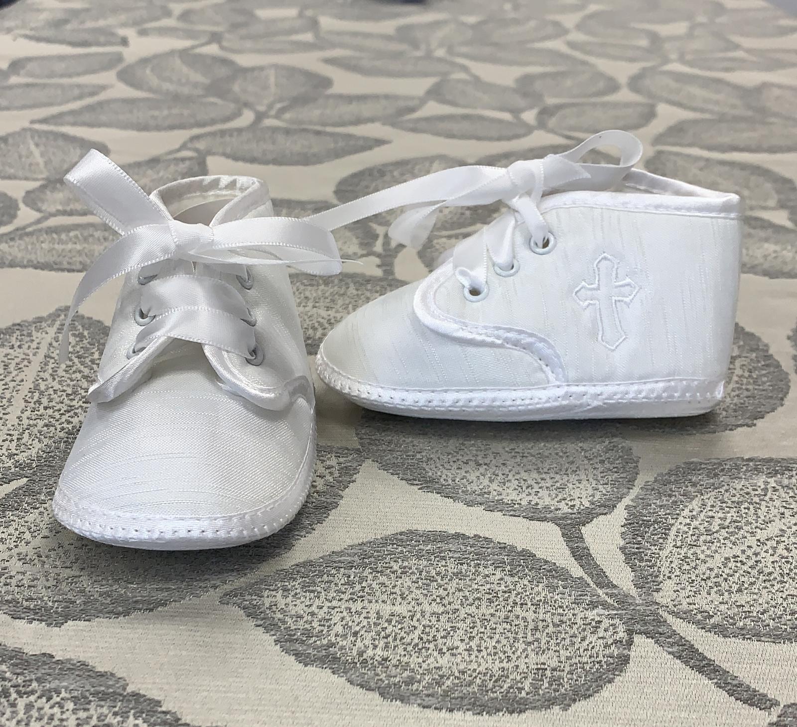 LITTLE CUTIE WHITE CHRISTENING SHOES WITH CROSS