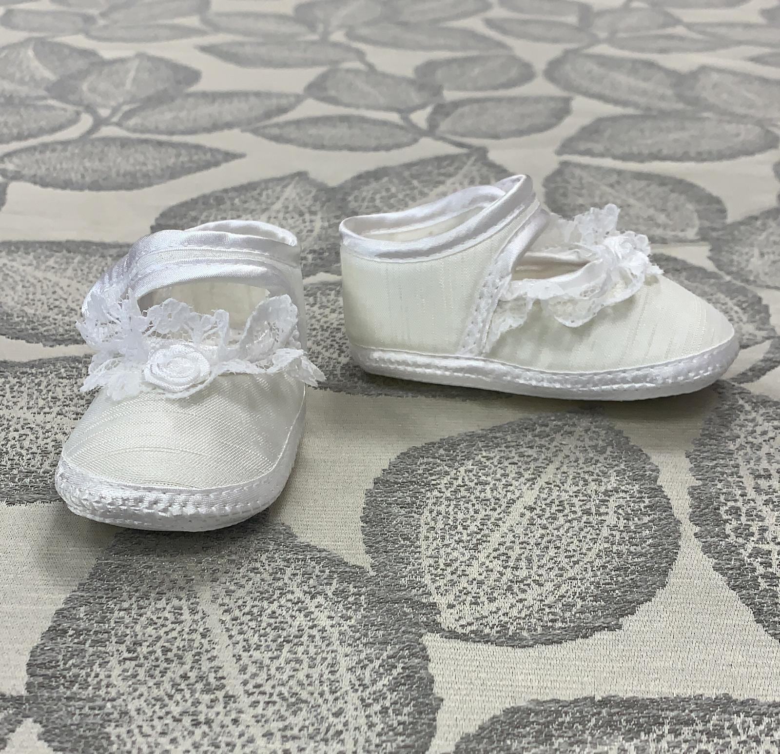 LITTLE CUTIE WHITE GIRLS CHRISTENING SHOES